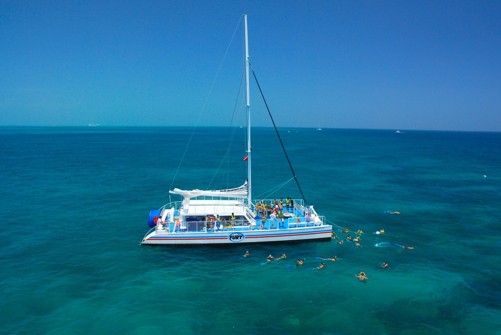 Image of people snorkeling in Key West with Fury Water Adventures